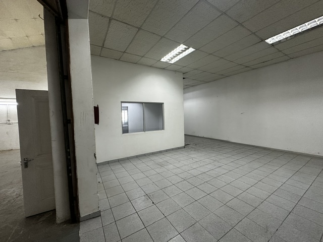 To Let Commercial Property for Rent in Paarden Eiland Western Cape